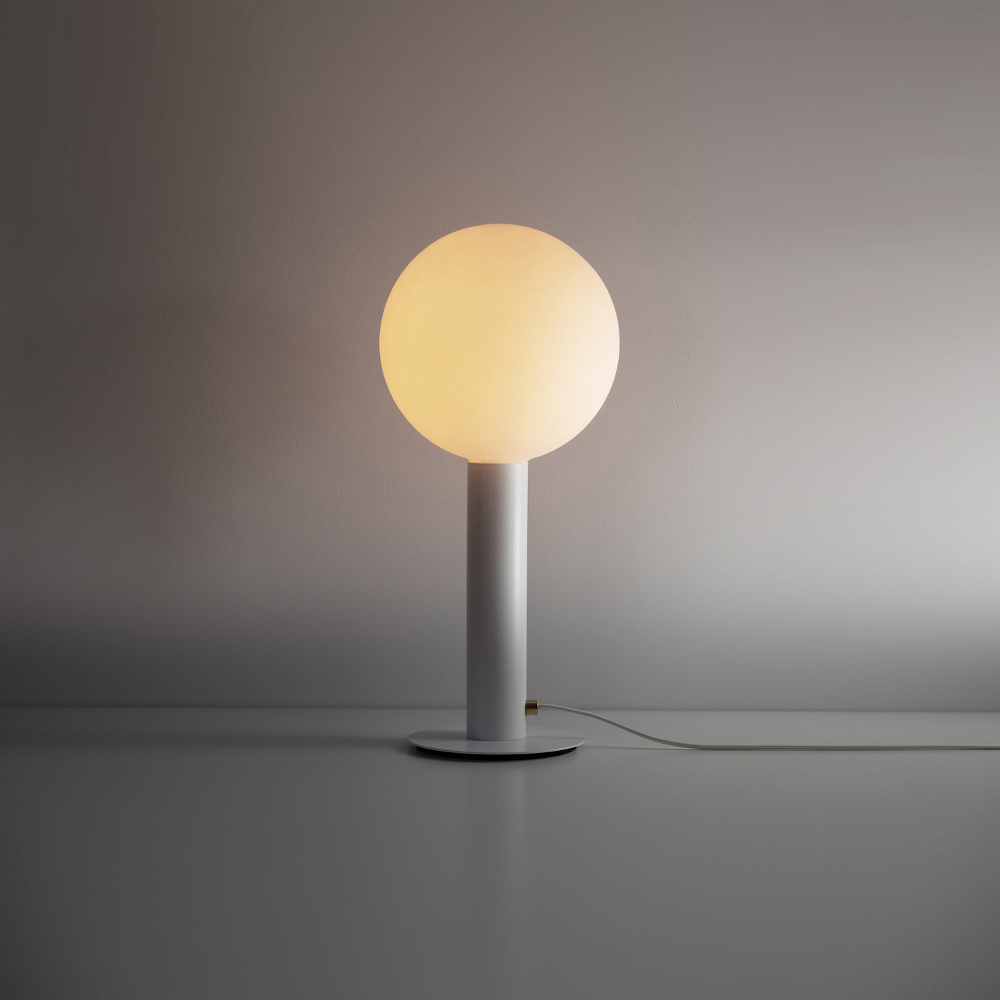 Nil: Table Lamp