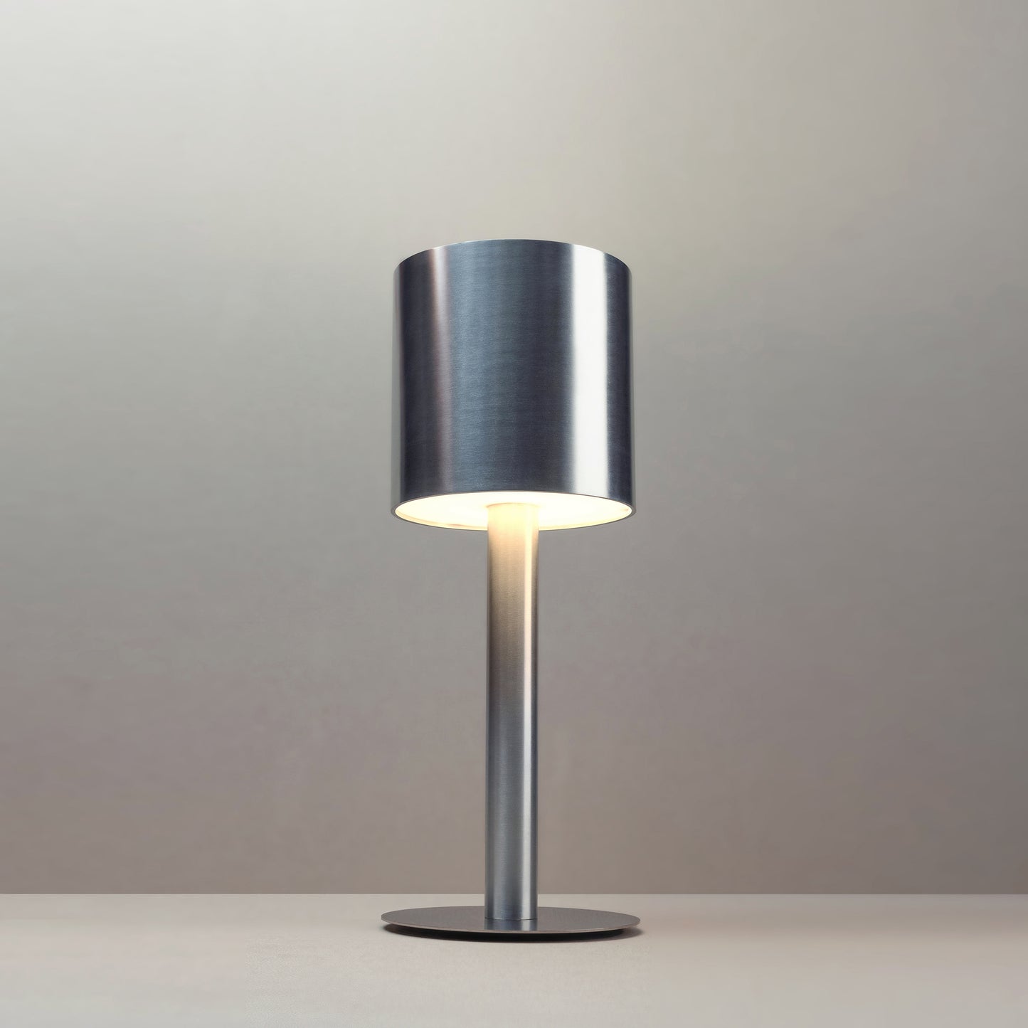 T4 Table Lamp
