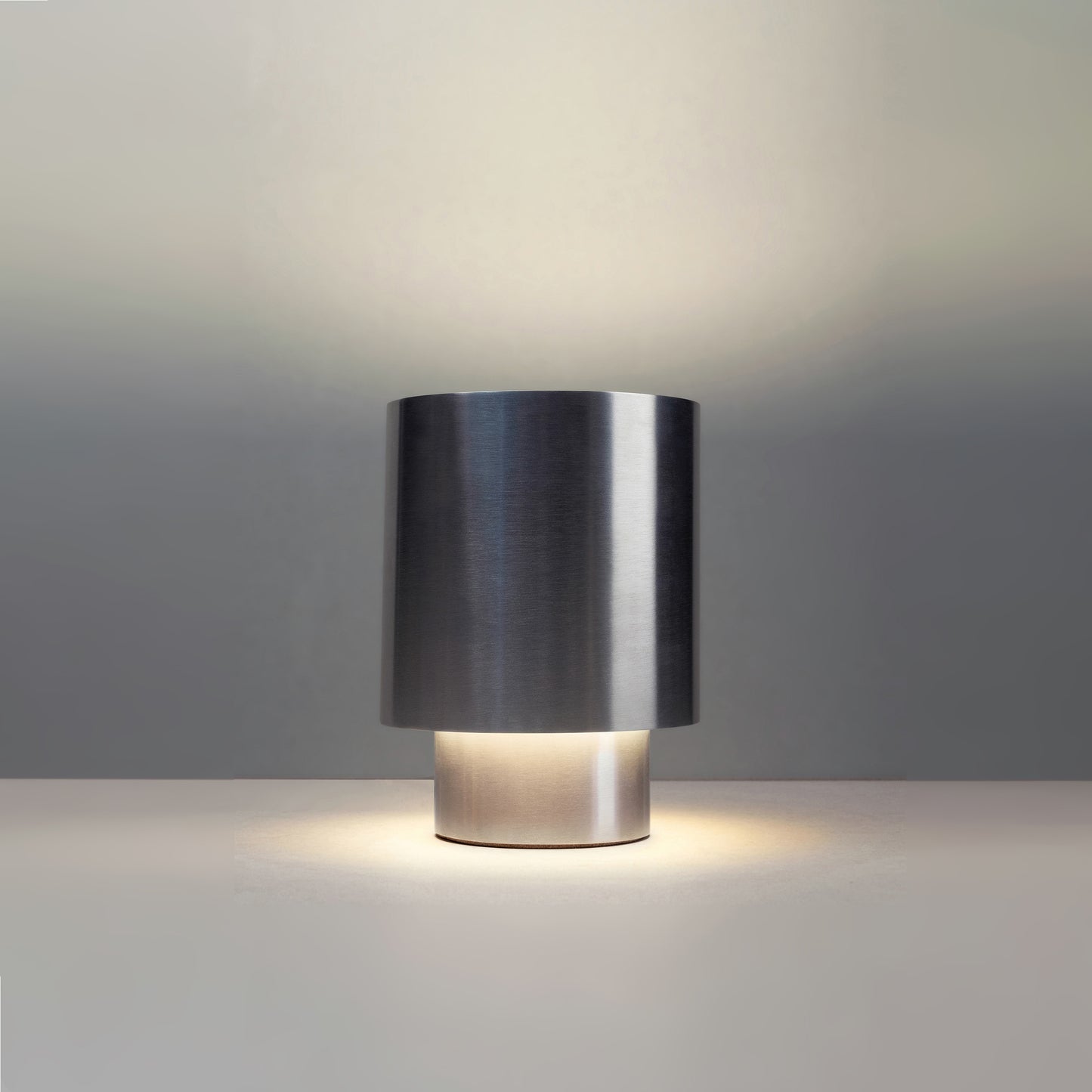 T3 Table Lamp