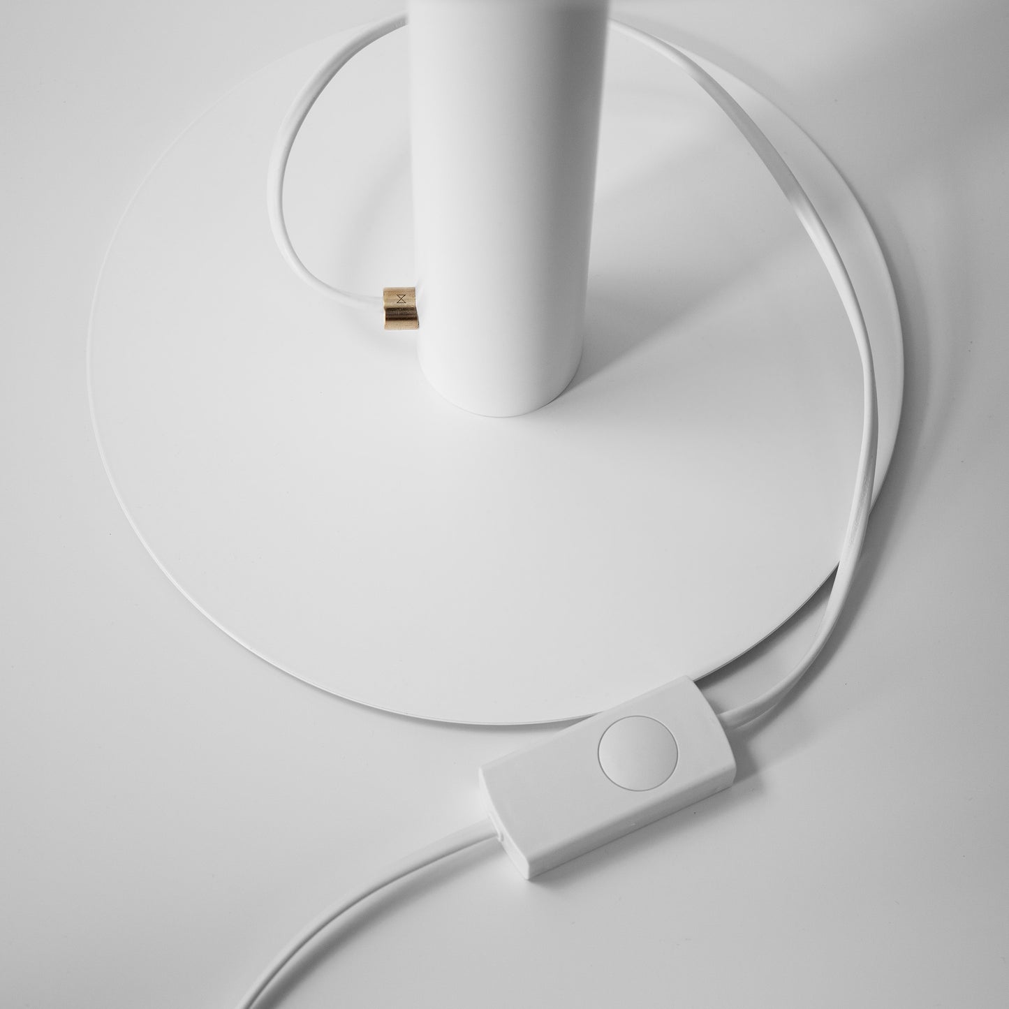 Nil: Table Lamp